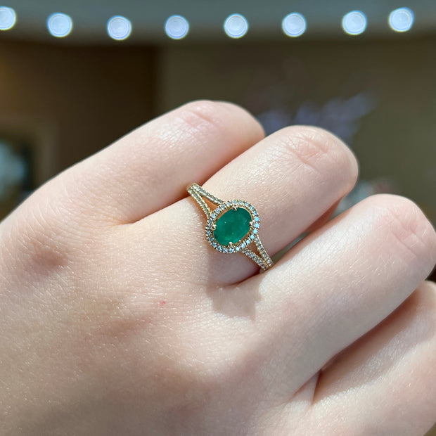 14K Yellow Gold 0.75ct Oval Emerald Gemstone Ring with Accent Diamonds & Split Shank. Bichsel Jewelry in Sedalia, MO. Shop rings online or in-store today! Free ring sizing.