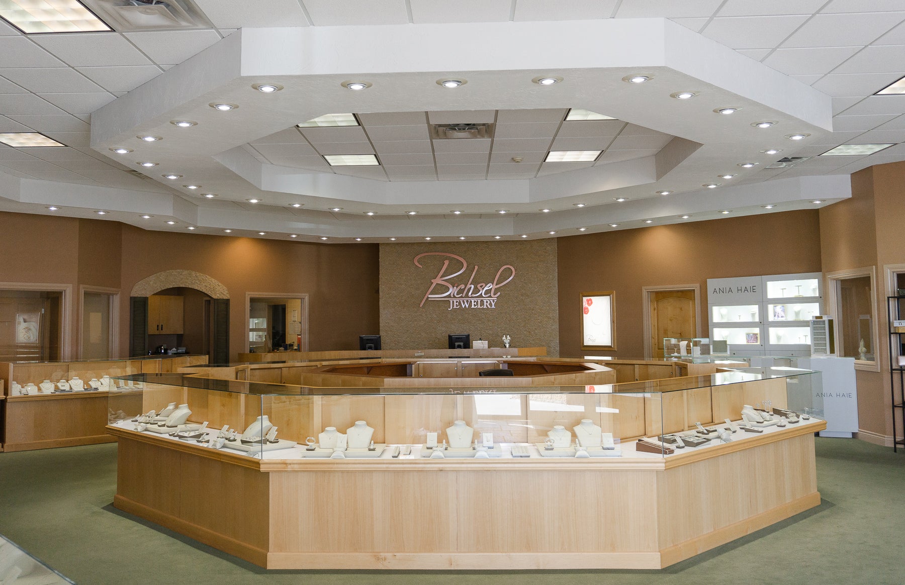 Bichsel Jewelry Store in Sedalia, MO. Providing fine jewelry, engagement rings, and quality services since 1865.