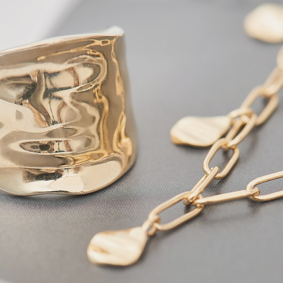 Gold, diamond, and gemstone fine jewelry in Sedalia, MO at Bichsel Jewelry