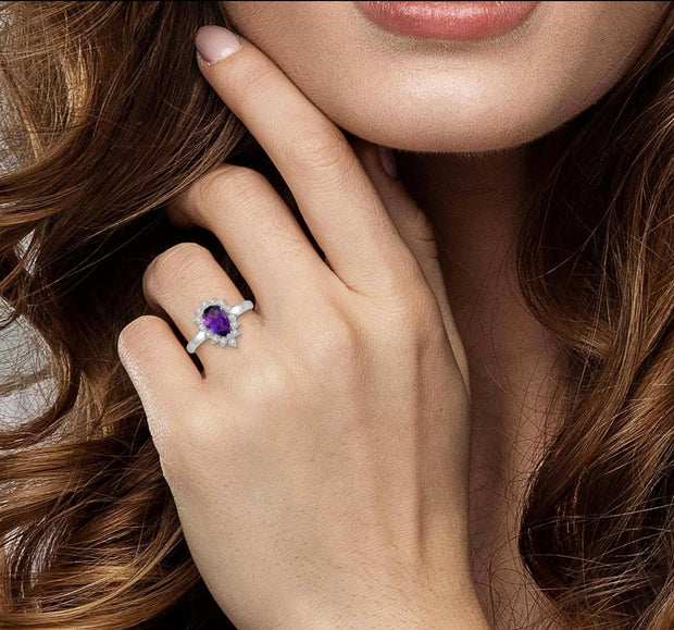 10K White Gold Pear Shape Amethyst Ring with Diamond Halo