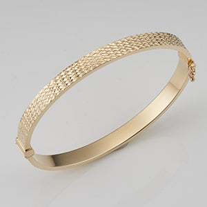 14K Yellow Gold Diamond-Cut Bangle Bracelet